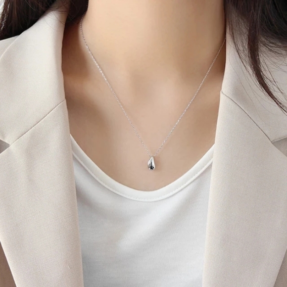 NEW Water Drop Necklace | 18k Gold Vermeil Over Sterling Silver - Picture 6 of 14